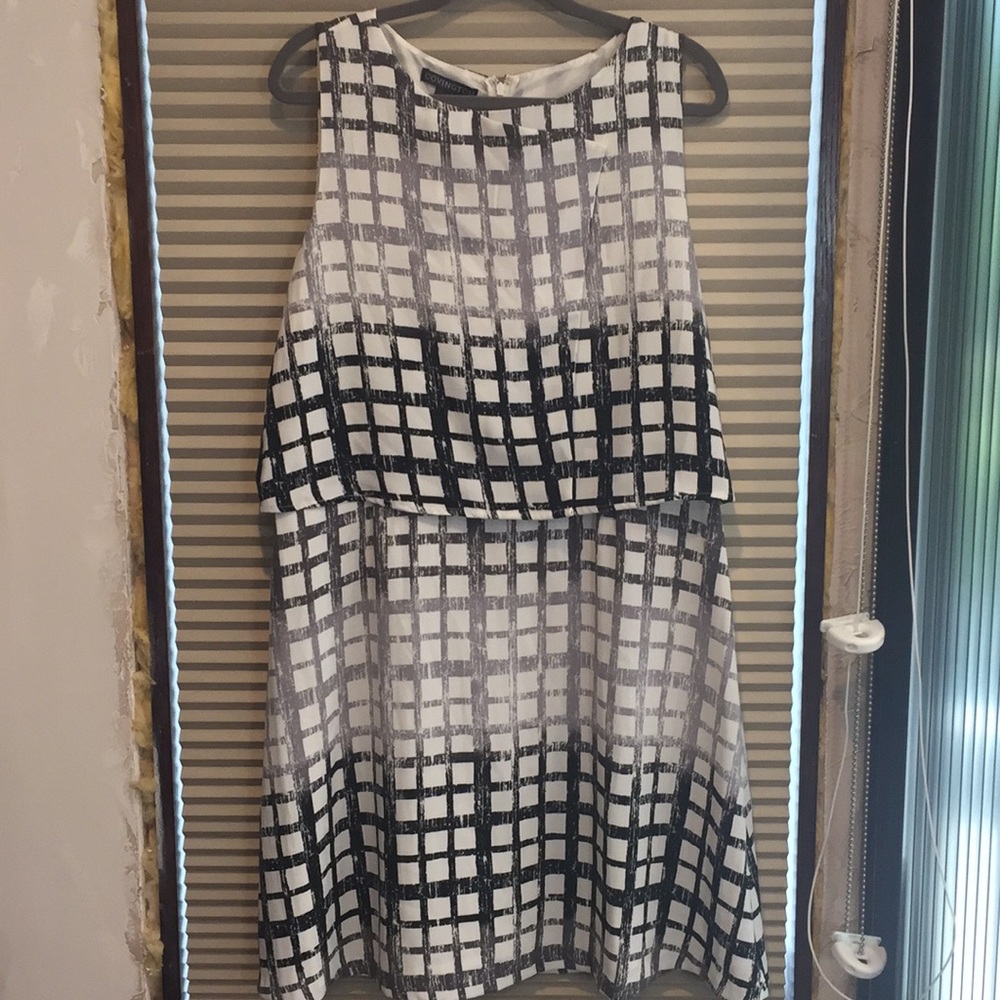 Black and white dress super cute!!!